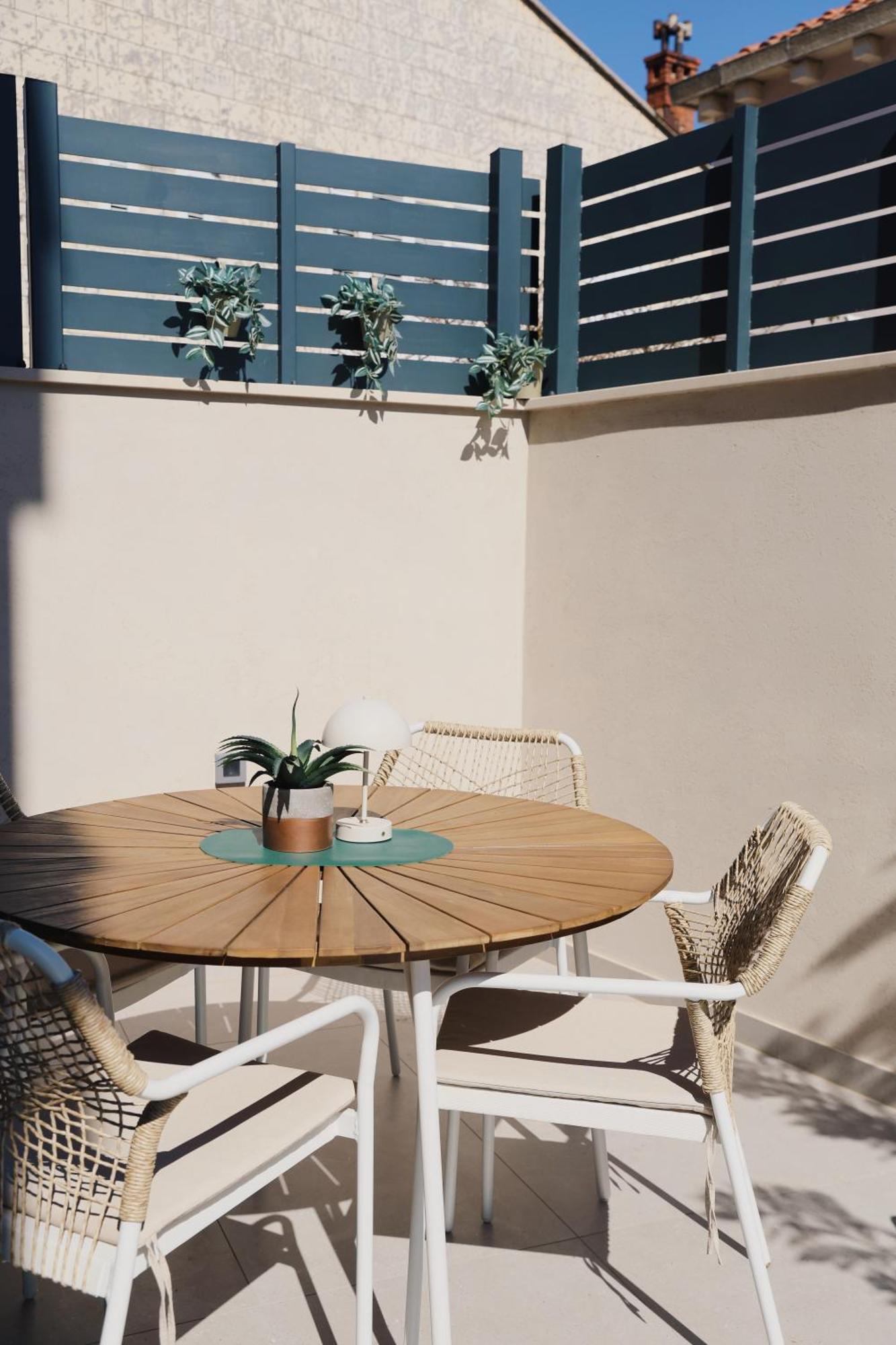 Apartman M&K دوبروفينك المظهر الخارجي الصورة